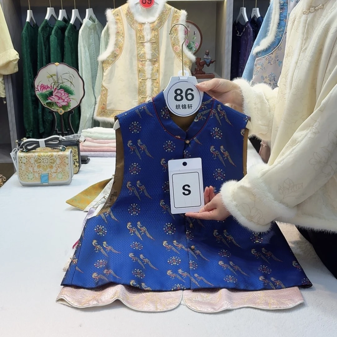 倪***妮非遗传承人的精神风貌和