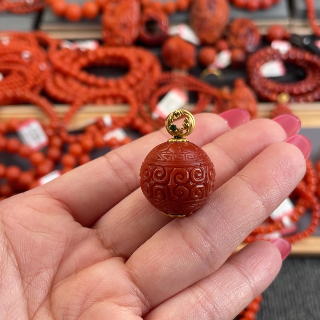 南红玛瑙18K金镶嵌吊坠(不含链)保山南红回纹珠