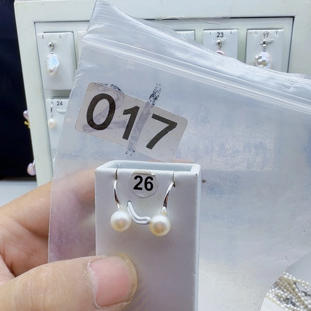 合金淡水珍珠颈饰