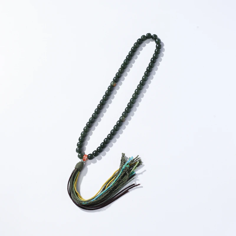 和田玉沙枣青老型手持约7*6mm左右约32g左右 G33241023-01