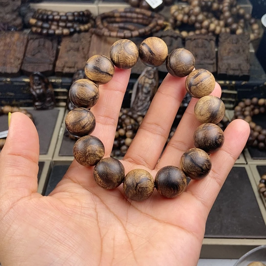 沉香手串乾**抚越南芽庄白留疤