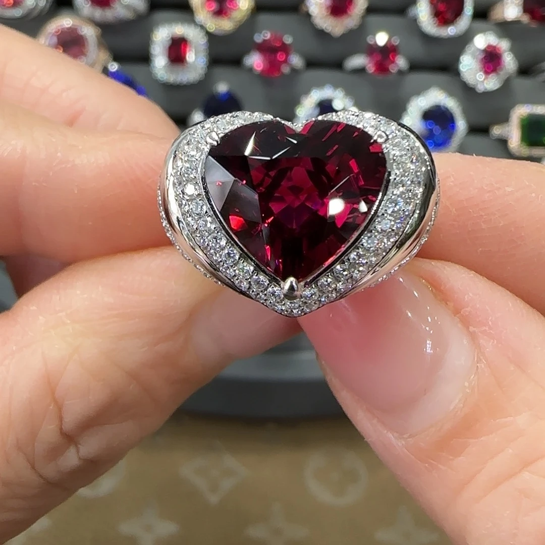 戒指18K金镶嵌碧玺5.38ct