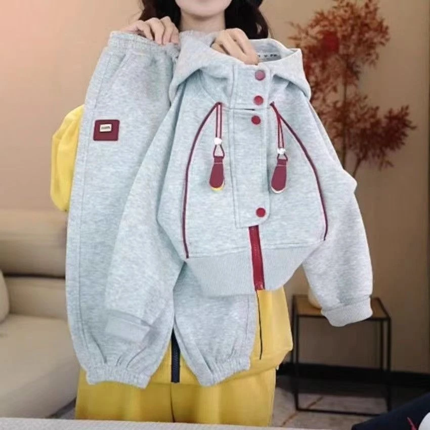 女童套装春秋季2025新款洋气运动休闲韩版时髦炸街女孩连帽两件套