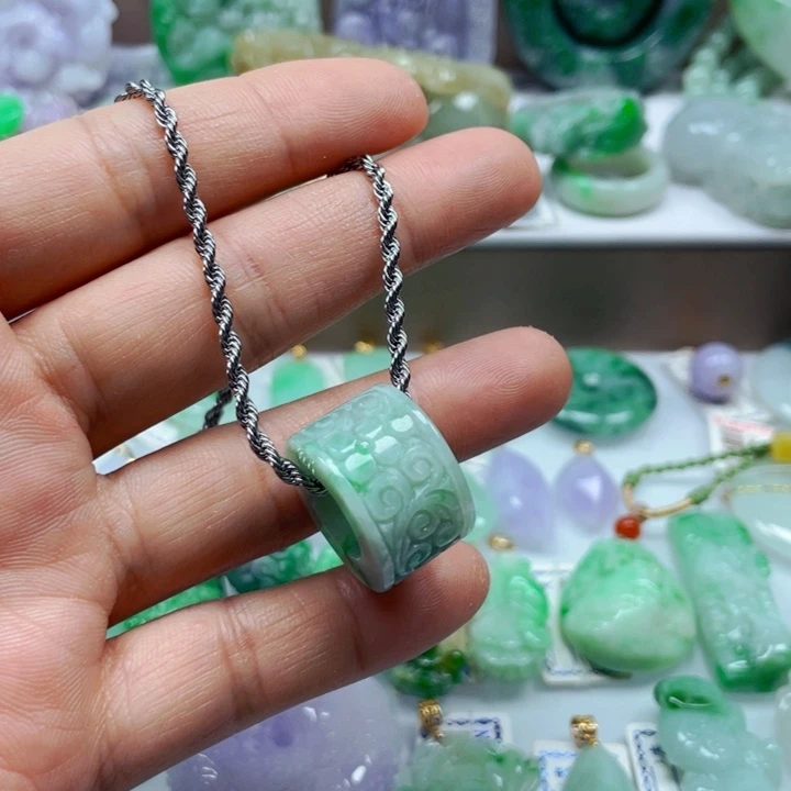 翡翠未镶嵌吊坠(不含链)