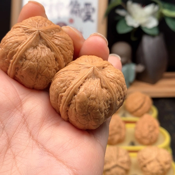 桃核把件我****爱文玩核桃