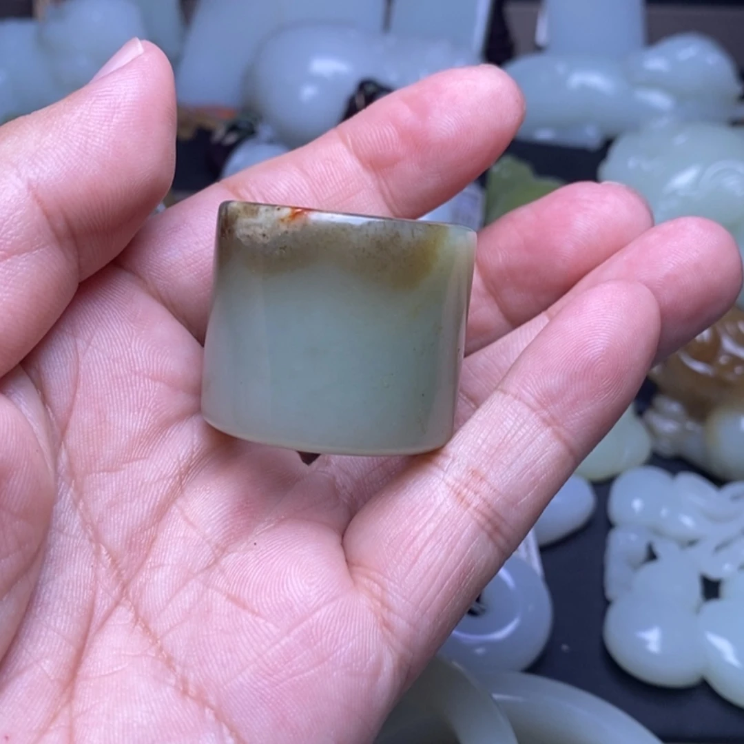 【闪购商品】颈饰未镶嵌和田玉明**业