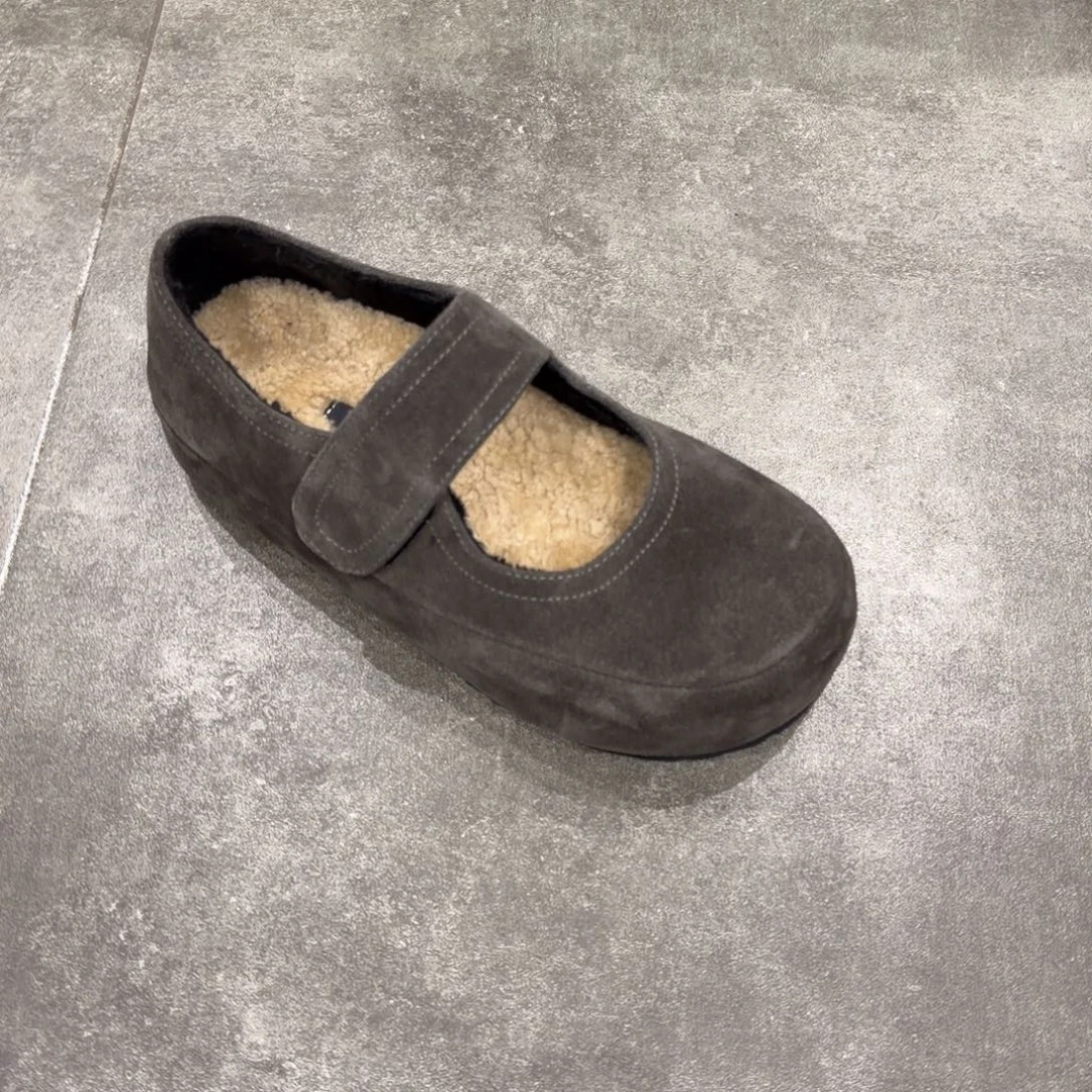 319-66灰蓝色38码一双