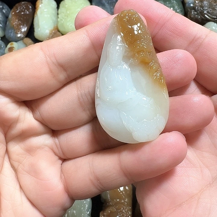 和田玉（糖玉）未镶嵌吊坠(不含链)