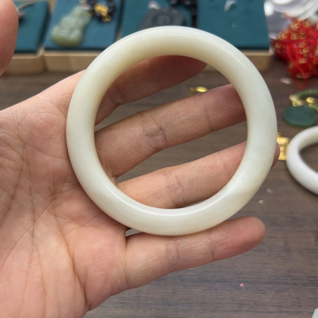 和田玉未镶嵌手镯57.6圈围1141