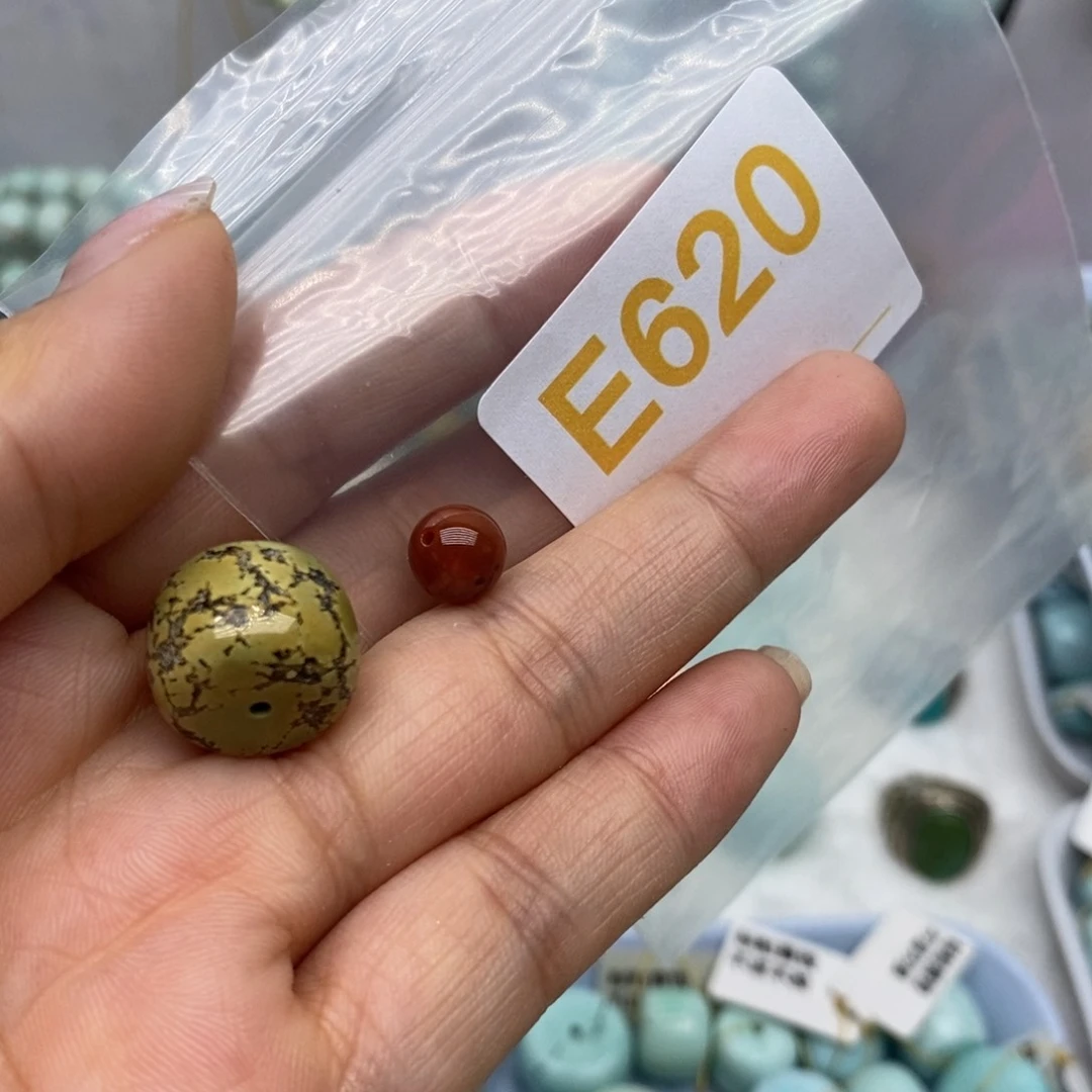 未镶嵌南红玛瑙珠宝奇石