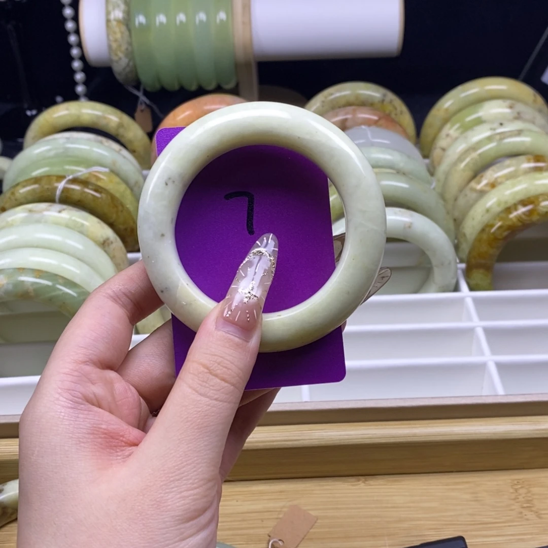 蛇纹石玉未镶嵌手镯53.5