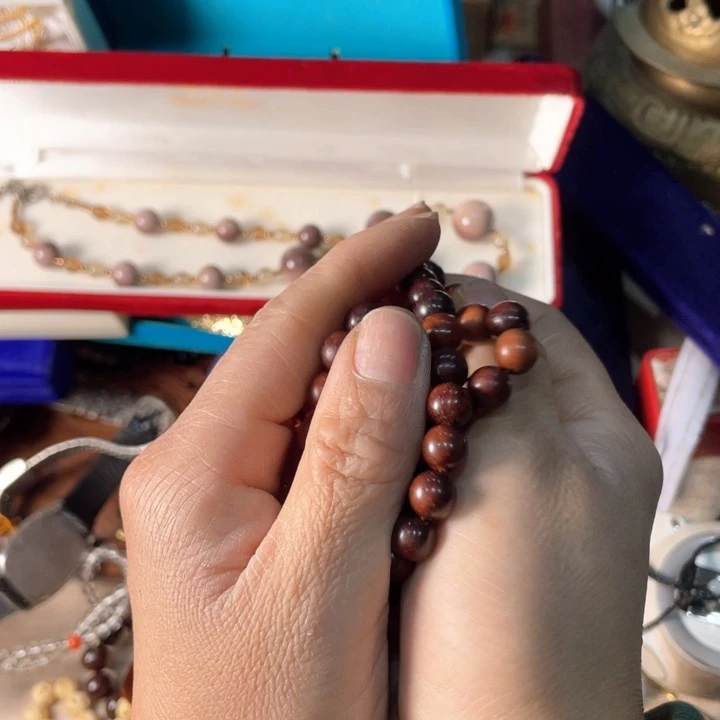 ?**猫新亿阁祝福大家新年快乐