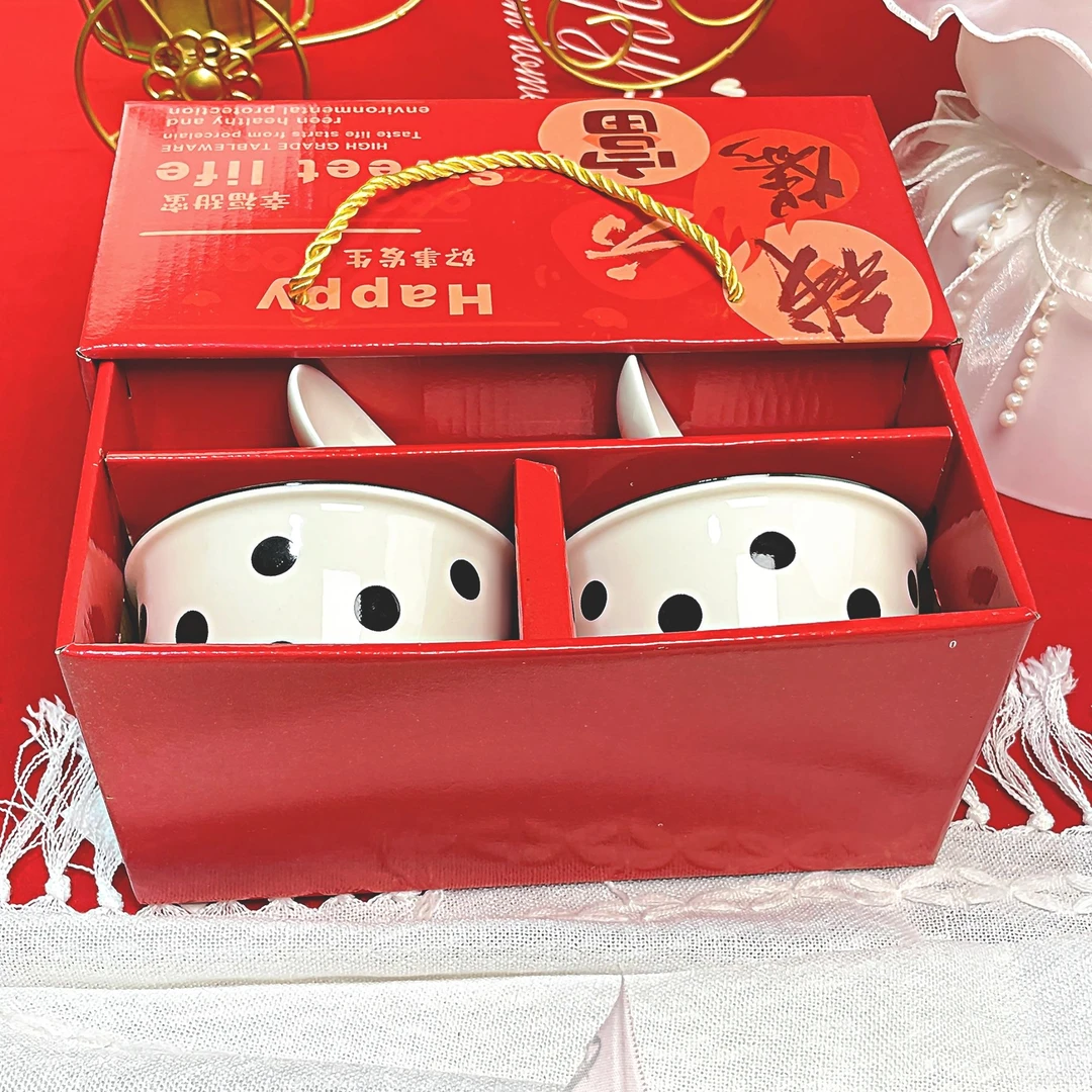 春节礼品结婚回礼陶瓷餐具时尚简约高颜值米饭碗勺子套装新款可爱