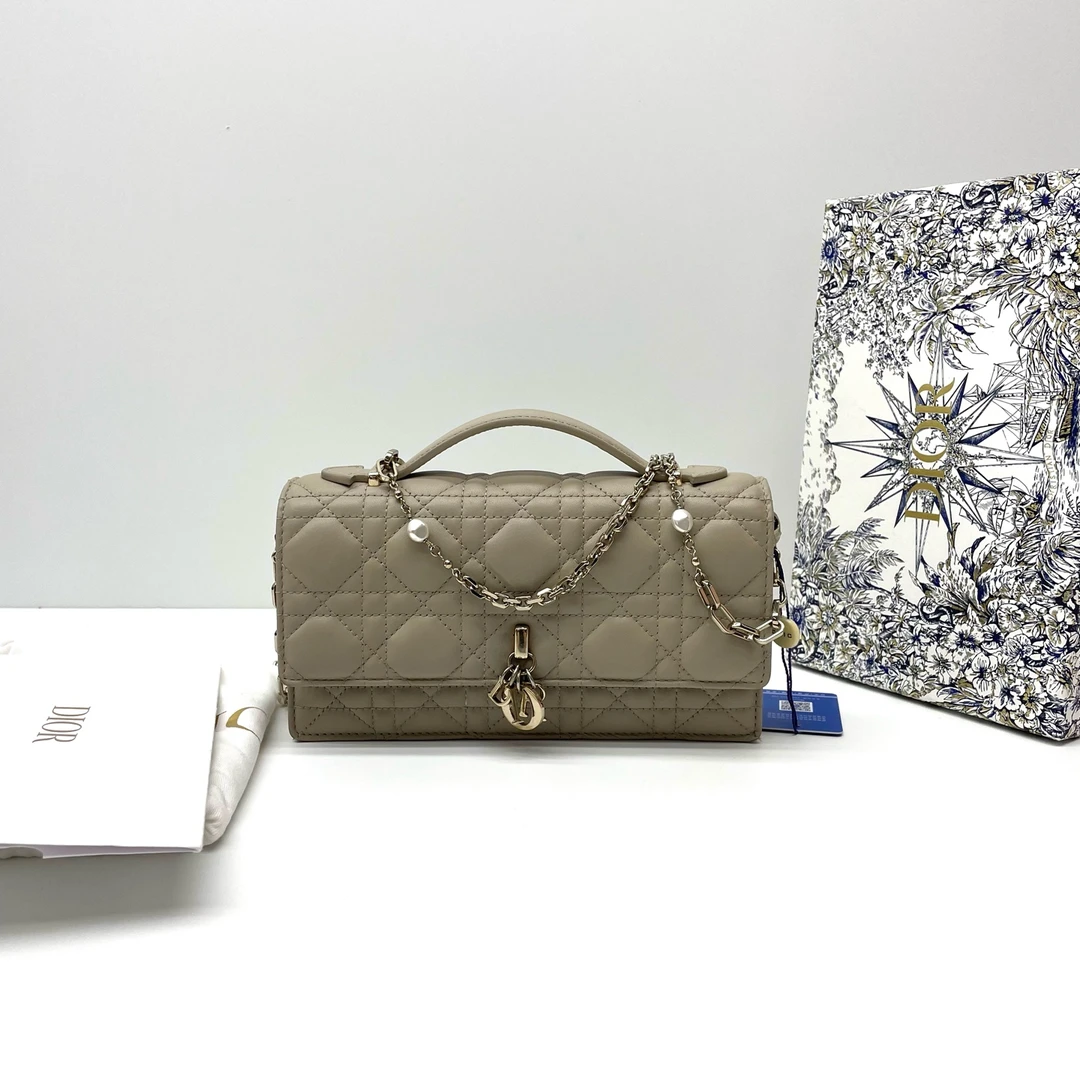 95新 DIOR/迪奥 98新 My Dior 可拆卸珠宝链翻盖闭开合 羊皮革包