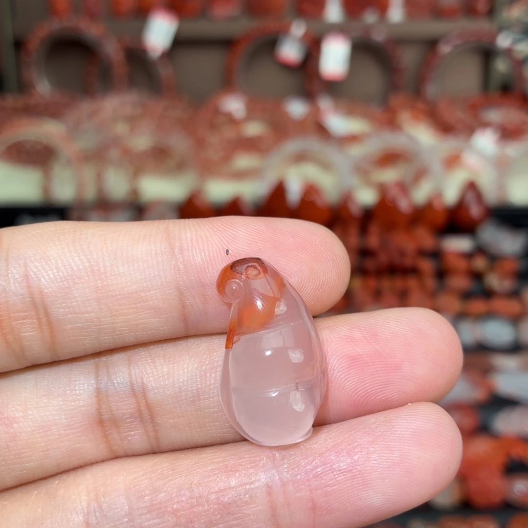 南红玛瑙未镶嵌颈饰福豆1