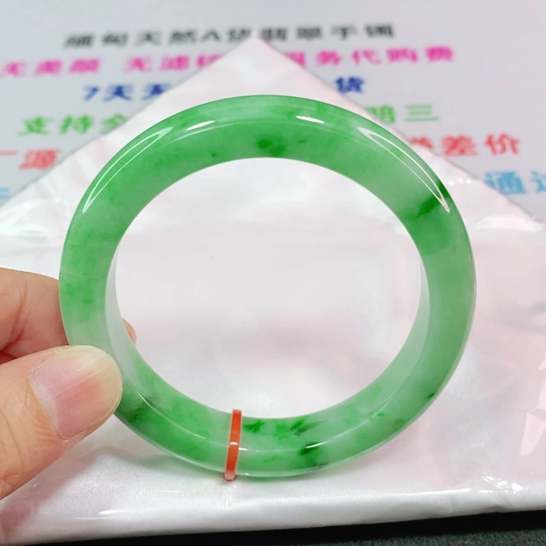 翡翠手镯未镶嵌上***855圈口正圈