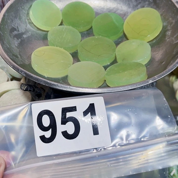 蛇纹石玉未镶嵌珠宝半成品