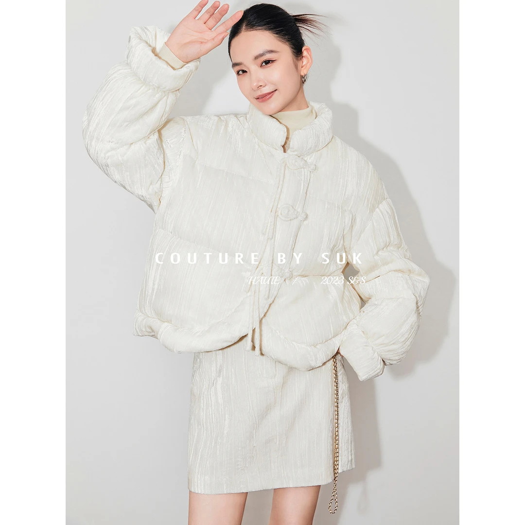 SUK【素雪繁花】90白鹅绒羽绒服女新中式盘扣半身裙时尚套装SK3716