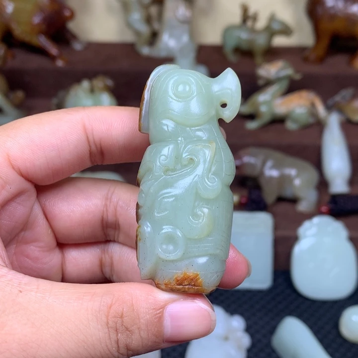 一***眸未镶嵌和田玉挂件