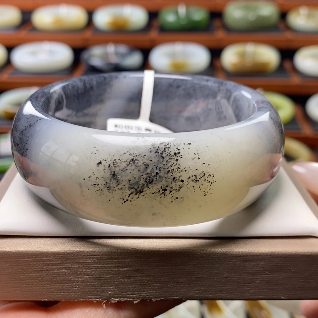 未镶嵌手镯和田玉（墨玉）60圈