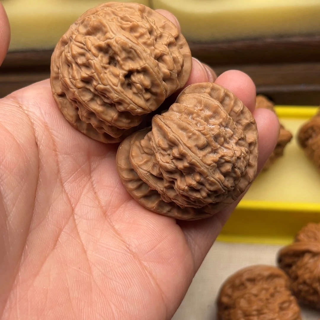 【闪购商品】咋*呢文玩核桃手把件41白狮子