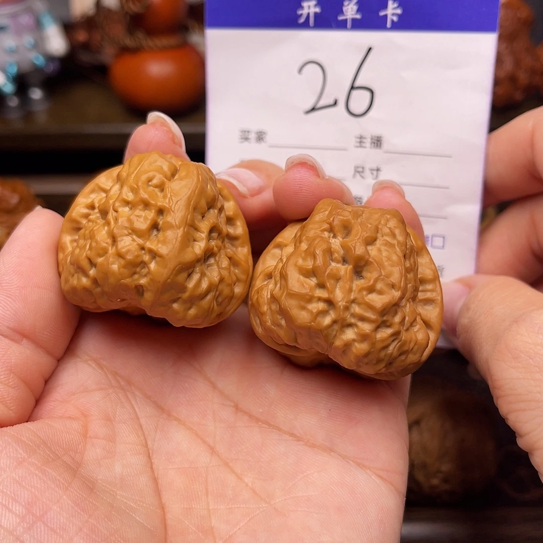 吊坠桃核蛙37肚39