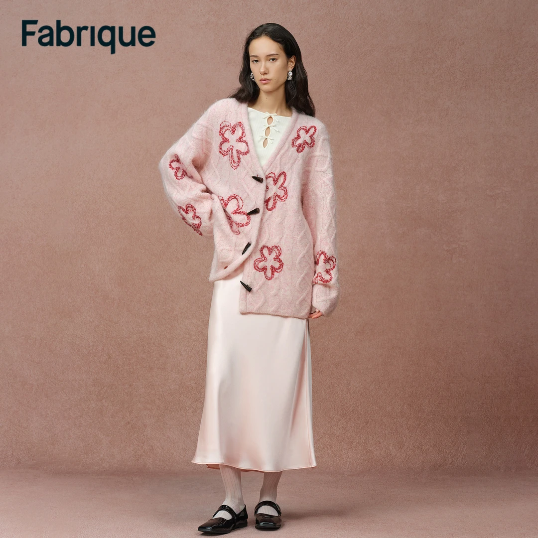 Fabrique Posie【蔷薇后花园】绵羊毛羊驼毛刺绣花朵宽松针织开衫