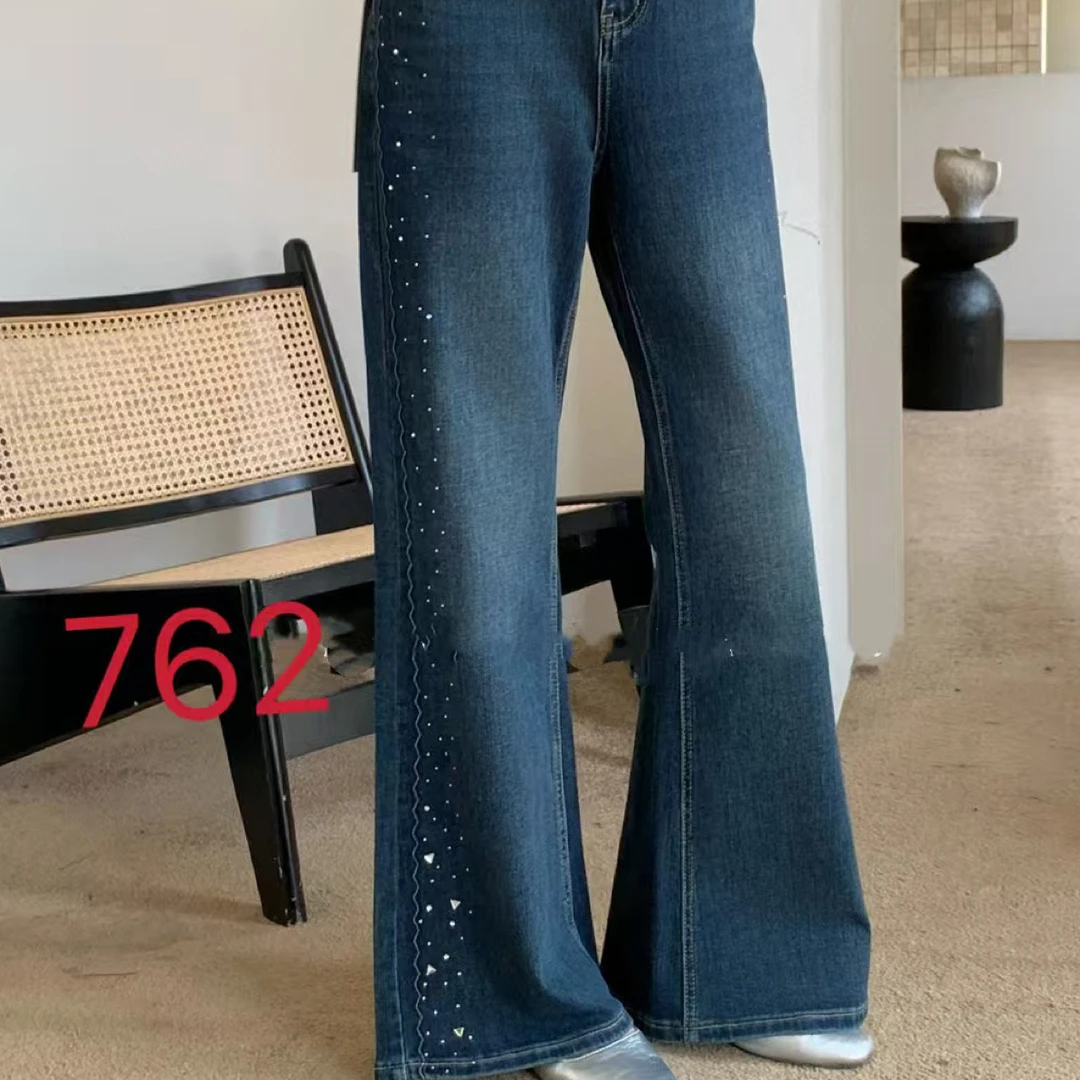 秋冬新款烫钻修身高腰显瘦百搭刺绣女喇叭牛仔裤762款