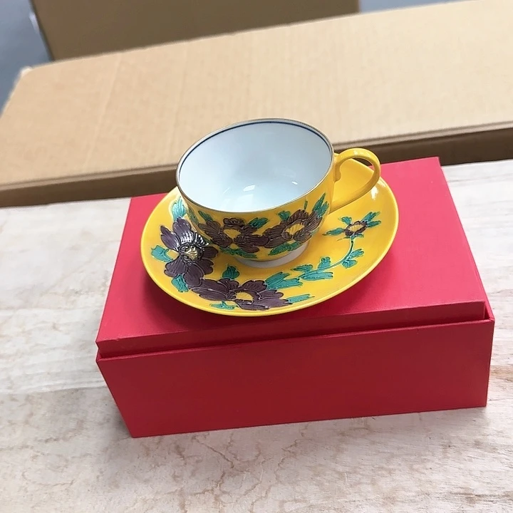 精品瓷器。