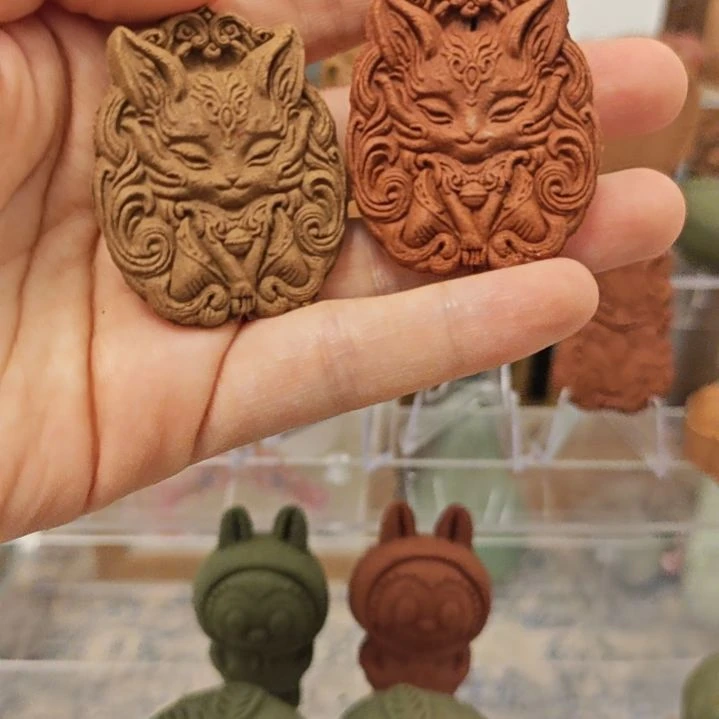 泥塑微瑕福利香牌两个