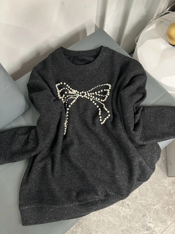 81096蝴蝶结加绒重工珍珠卫衣