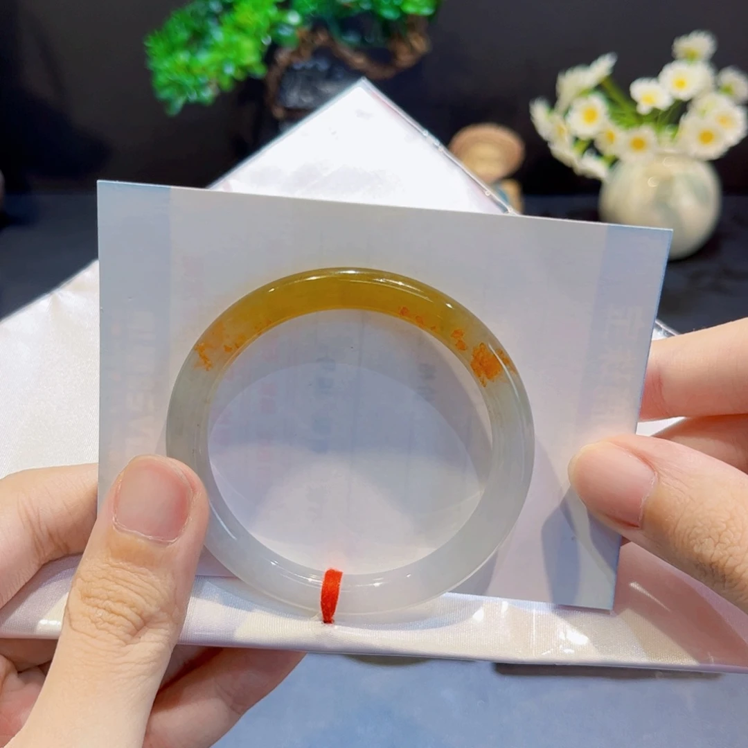 翡翠手镯未镶嵌52圈