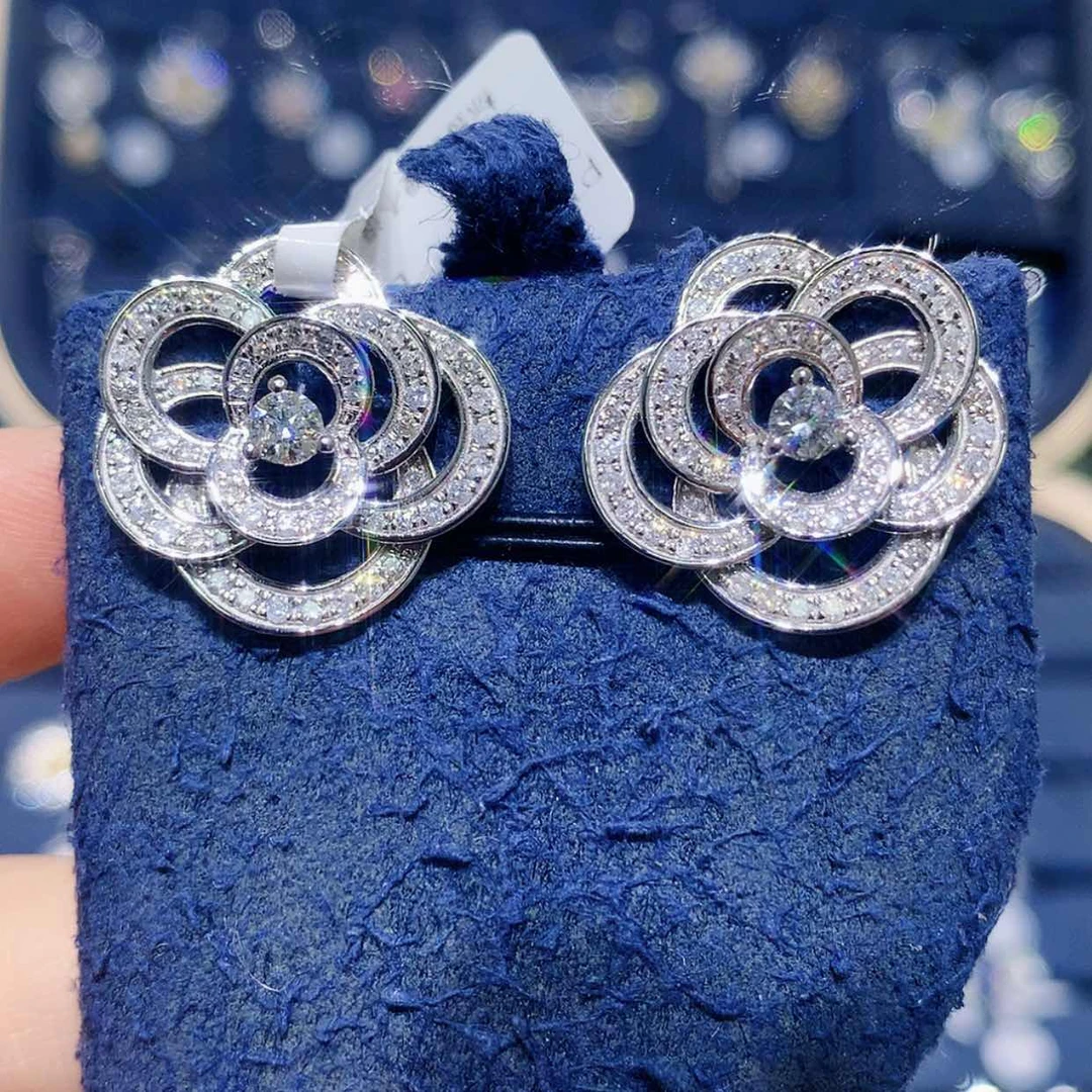 【闪购商品】铂Pt850镶嵌耳饰钻石大版镂空山茶花耳钉