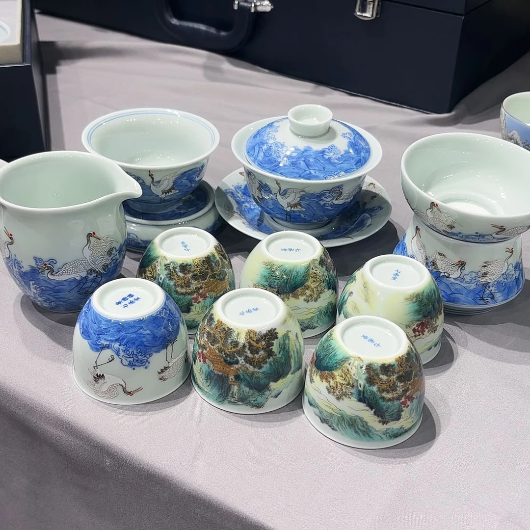 瓷片C*景德镇美术出版社