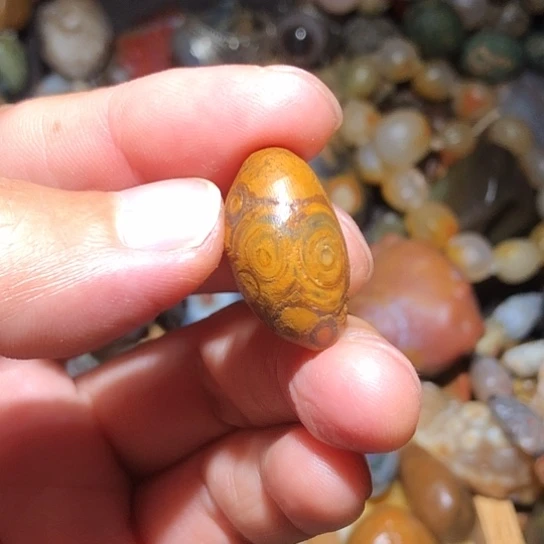 石材钱币石枣珠吊坠