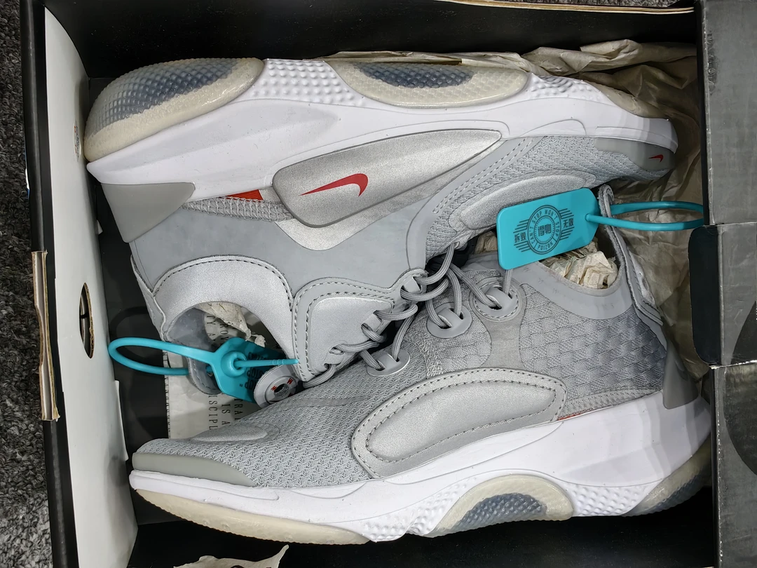 nike 经典配色鞋型 193号   36.5码