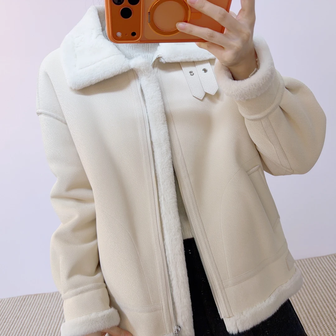 GJ冬季时尚气质纯色翻领皮毛一体外套保暖上衣133