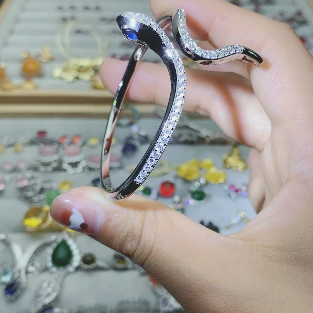 【闪购商品】托帕石耳饰银S925镶嵌