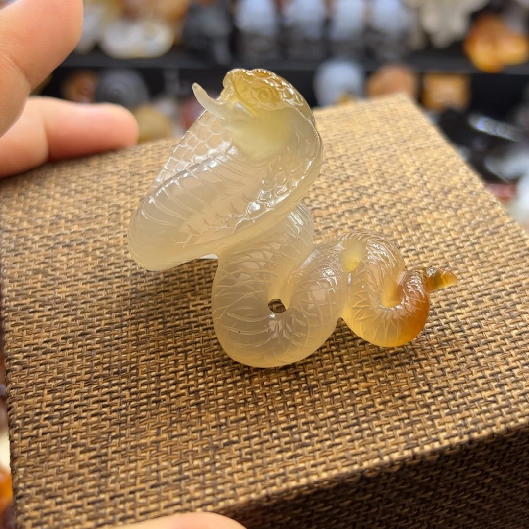 玛瑙/玉髓未镶嵌颈饰蛇
