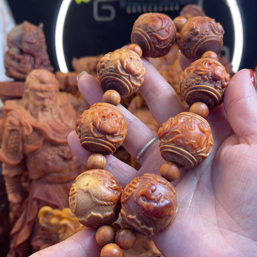 松木（琥珀木）其他微瑕鱼手持