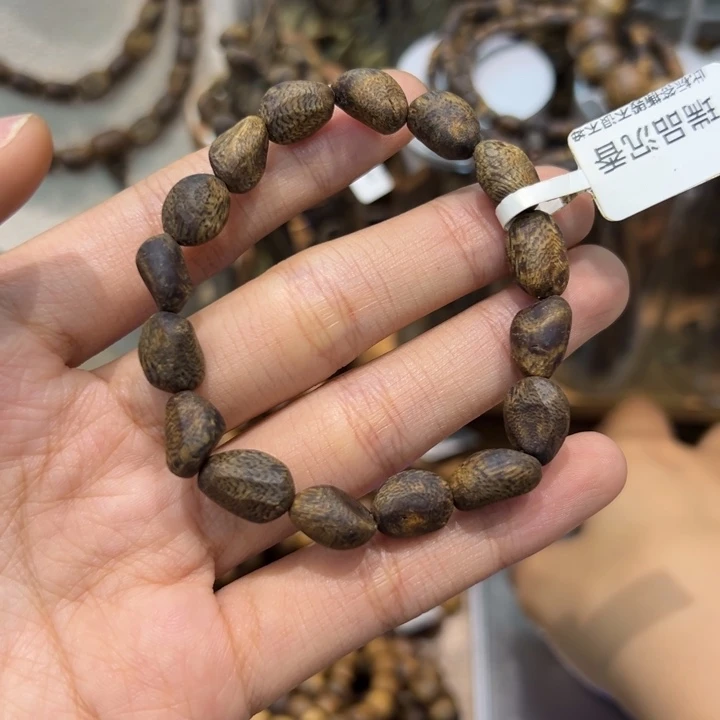 沉香碎屑沉香0.8沉水树丁