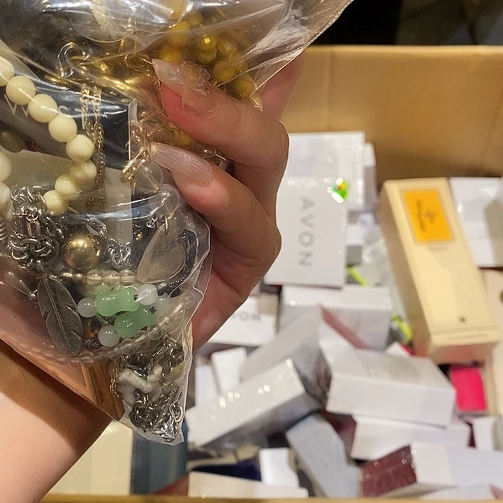 财***财中古香水沐浴露持久留香
