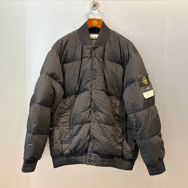 未使用 STONE ISLAND 男士金属尼龙抗撕裂格子羽绒服/43232