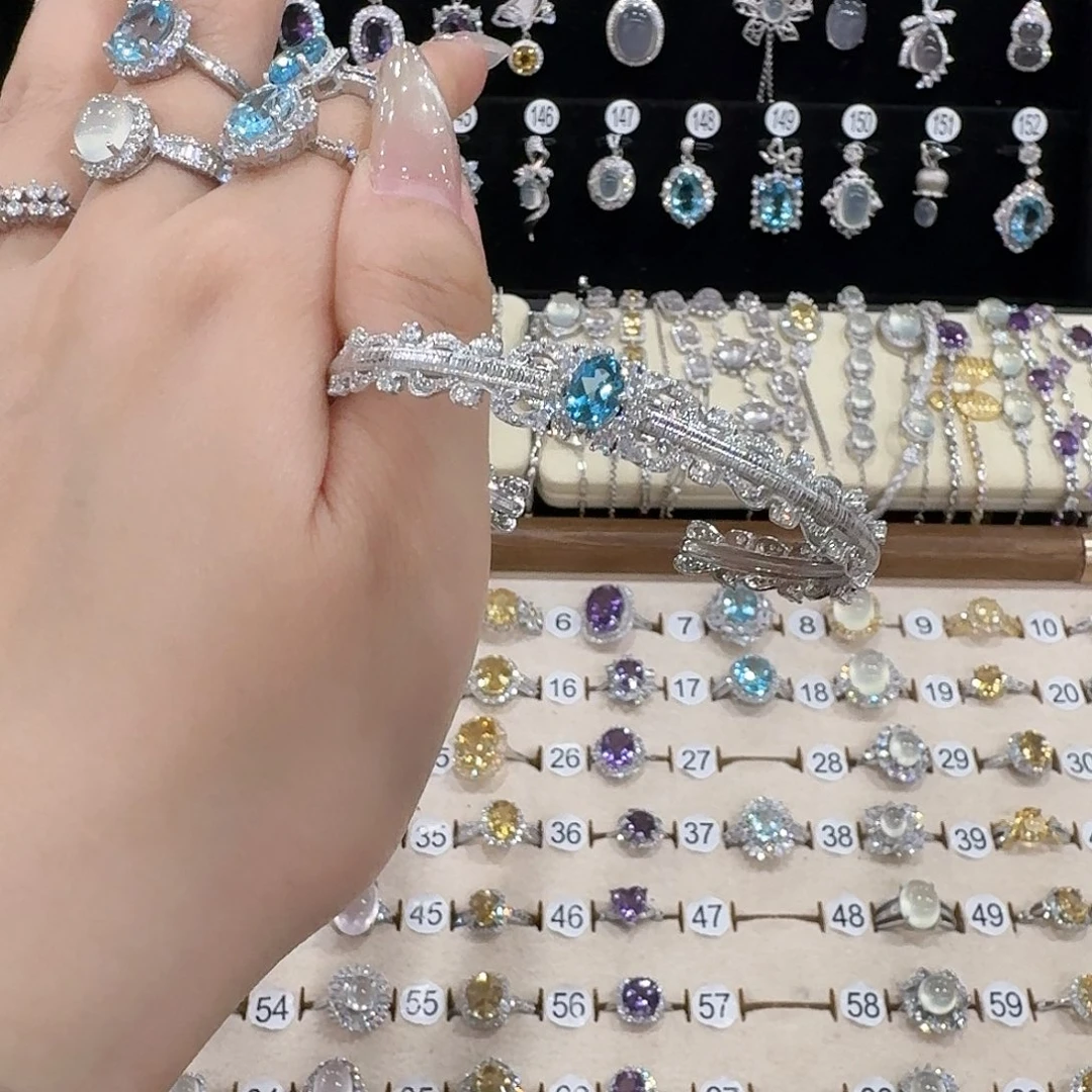 钮***α银S925镶嵌手链托帕石