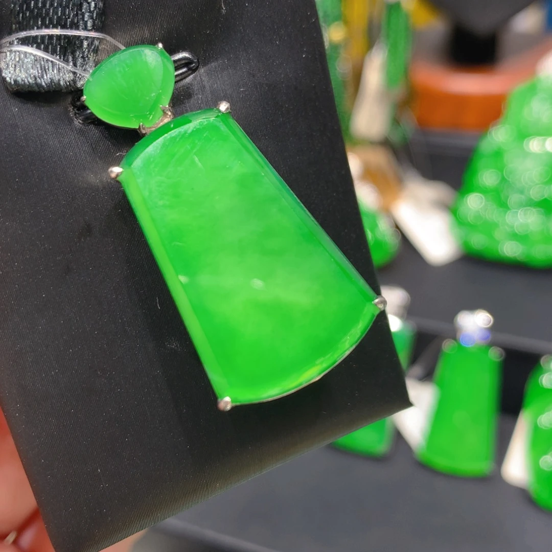 翡翠银S925镶嵌颈饰