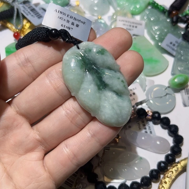 翡翠颈饰未镶嵌天然翡翠A货