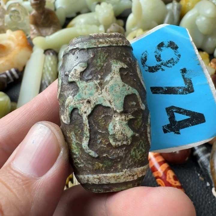 潇***树未镶嵌颈饰玛瑙/玉髓