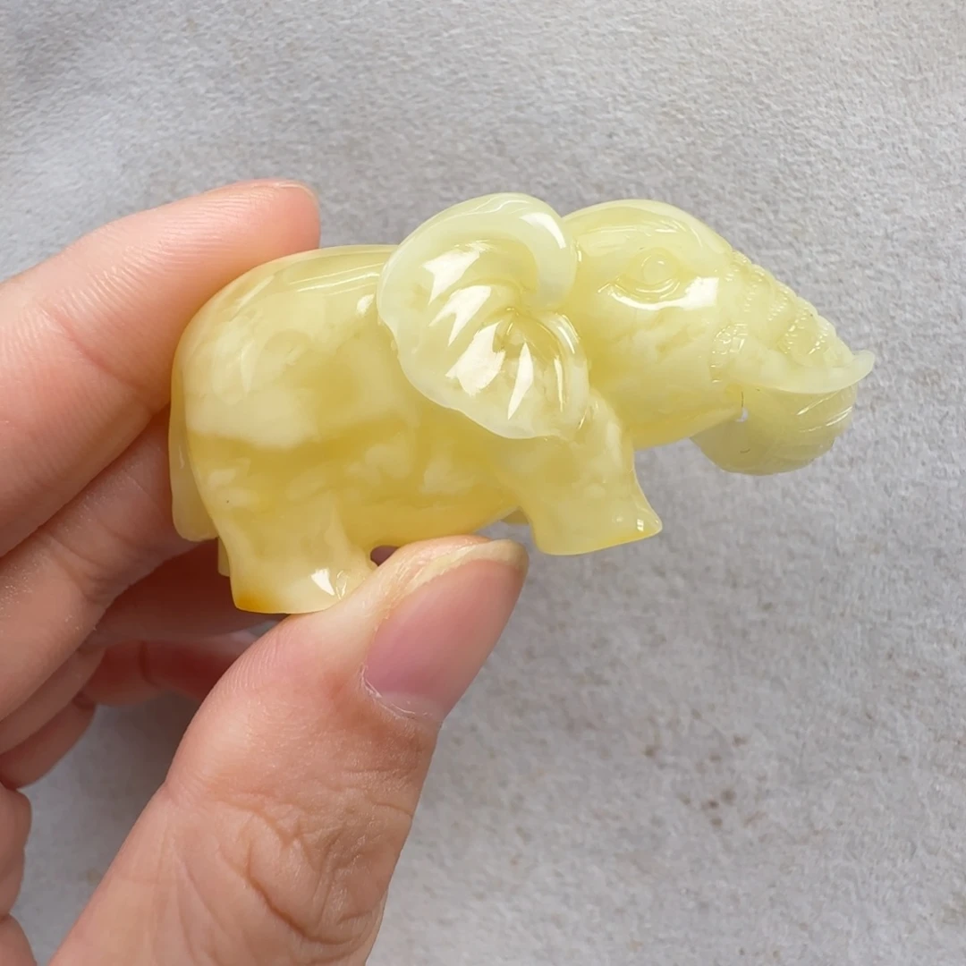 蜜蜡未镶嵌珠宝奇石