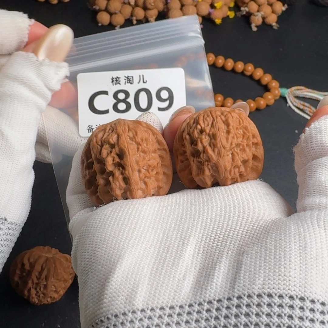 文玩核桃把件36野狼C809
