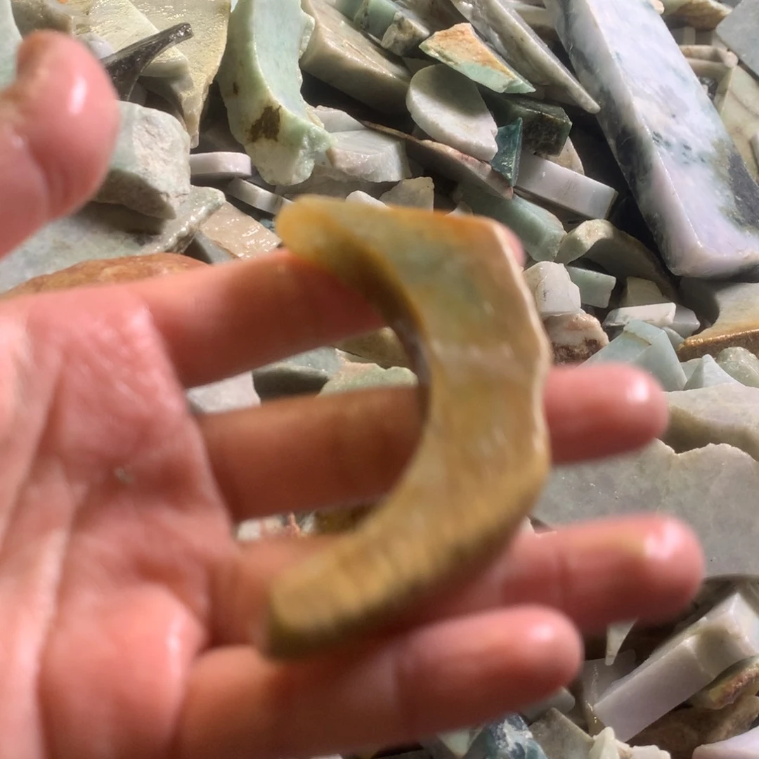 翡翠颈饰未镶嵌缅甸翡翠